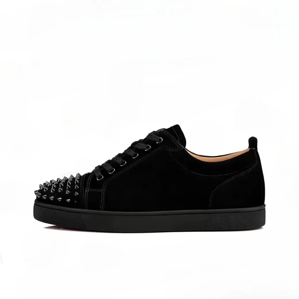 Explosive fashion design of black suede low top sneakers personality fashion flat casual shoes