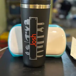 DeWalt cups in black or yellow!