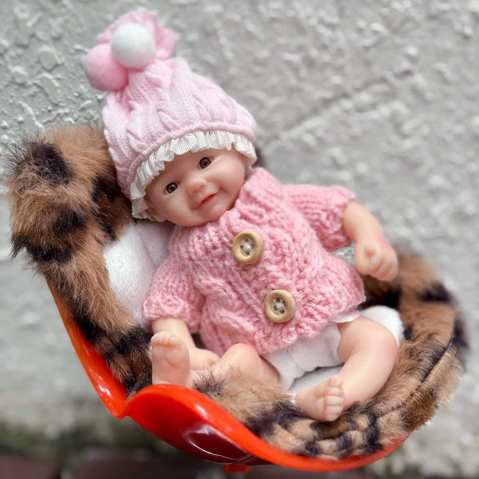 6-Inch Mini Palm Realistic Rebirth Doll, Full Body Soft Solid Silicone Cute Collectible with Detailed Painting, Kids' Birthday Doll Gift for Daughter & Son, Cute Doll Collectible