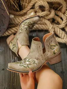 Women's Floral Embroidered Jeans Boots, Cowgirl Boot, Short Calf Western Style, Vintage French Chelsea Boots, Modern Fashion Accessories