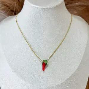 Chilito Rojo En Box Chain Gold Plated Necklace with Red Chili Pendant for Stylish Accessory