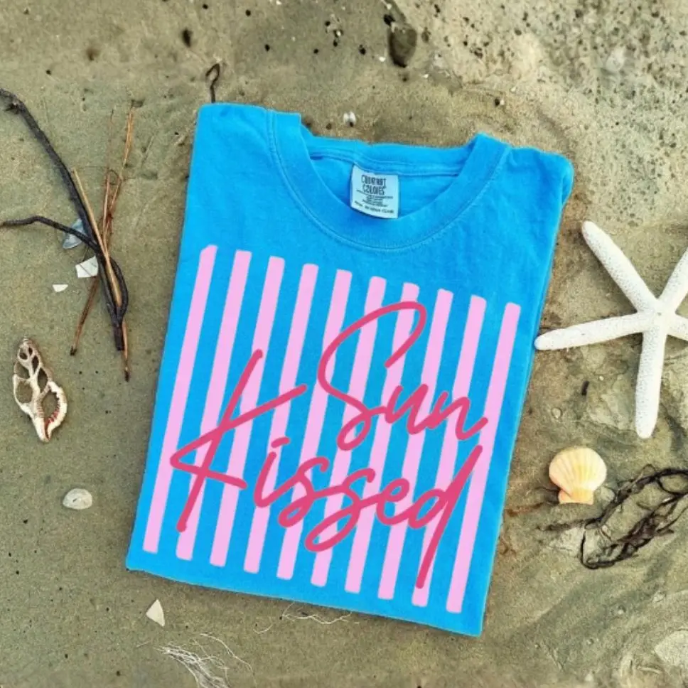Comfort Colors Sunkissed Summer Shirt, Retro Beach Graphic Tee, Trendy Vacation T-Shirt, Coastal Summer Aesthetic Tee