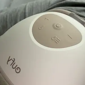 eufy E20 Heated Wearable Breast Pump, 3 Heat Levels, Hands-Free Breast Pump with Innovative HeatFlow, Optimized Rhythm via App, Hospital-Grade Suction, Leakproof, Ultra-Slim and Quiet for in-Bra Use