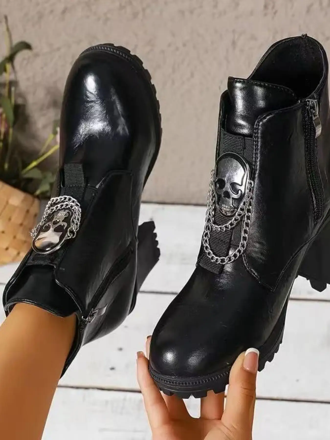 Women's Halloween Skull Boots, Ankle High PU Leather Punk Style Shoes, Fall & Winter Fashion, Anti-Slip Thick Sole Booties