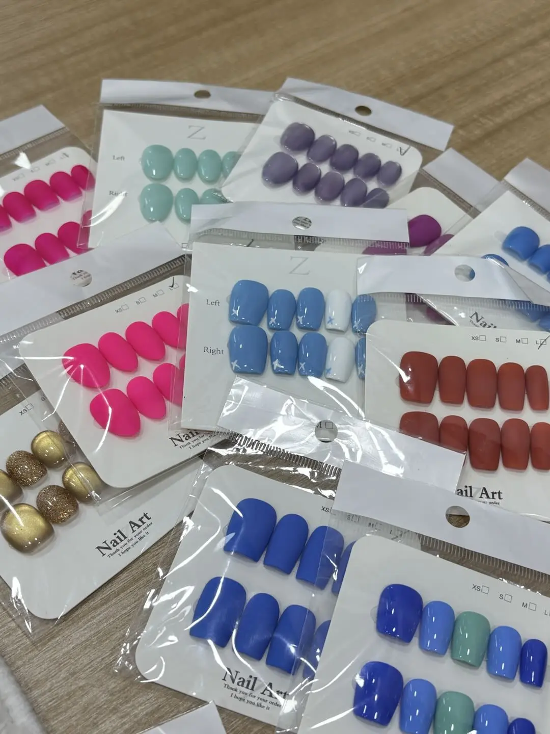 Bays(16643)gc.20.99$get 12 solid colour nails