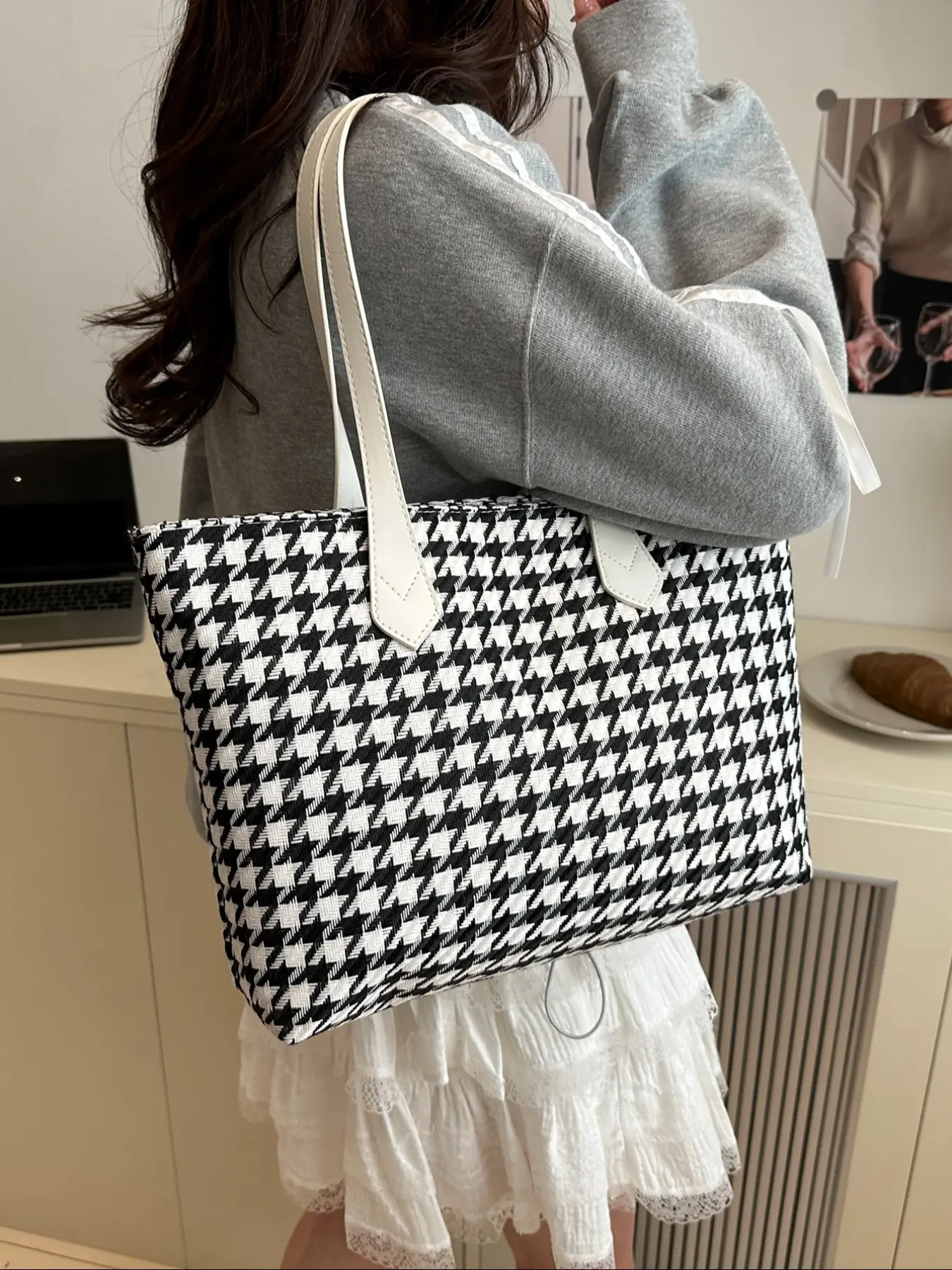 Korean Style Large Capacity Tote Bag for Women, New Fashion High Aesthetic Shoulder Bag, Commuter Bag, Houndstooth Pattern, All Seasons