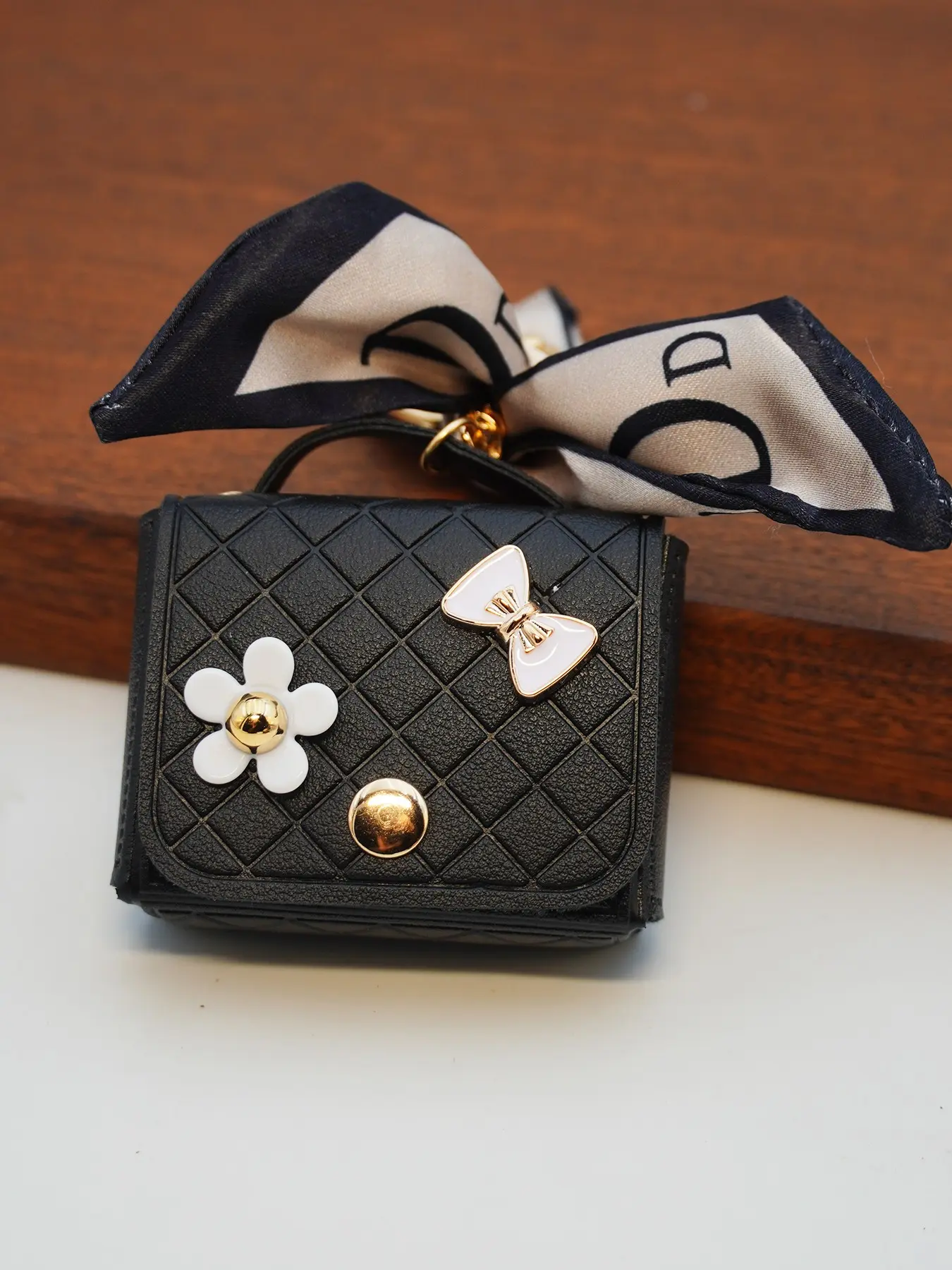 1pc Coin Purse Keychain Women's Classic Elegant Style Keychain, Pu Leather Mini Pouch Keychain For Car Keys, Earphones, Ties, And Coin Storage,Mini Keychain Bag With Silk Scarf,Mother's Day Gifts, Fashion Keychain, Keyrings For Keys