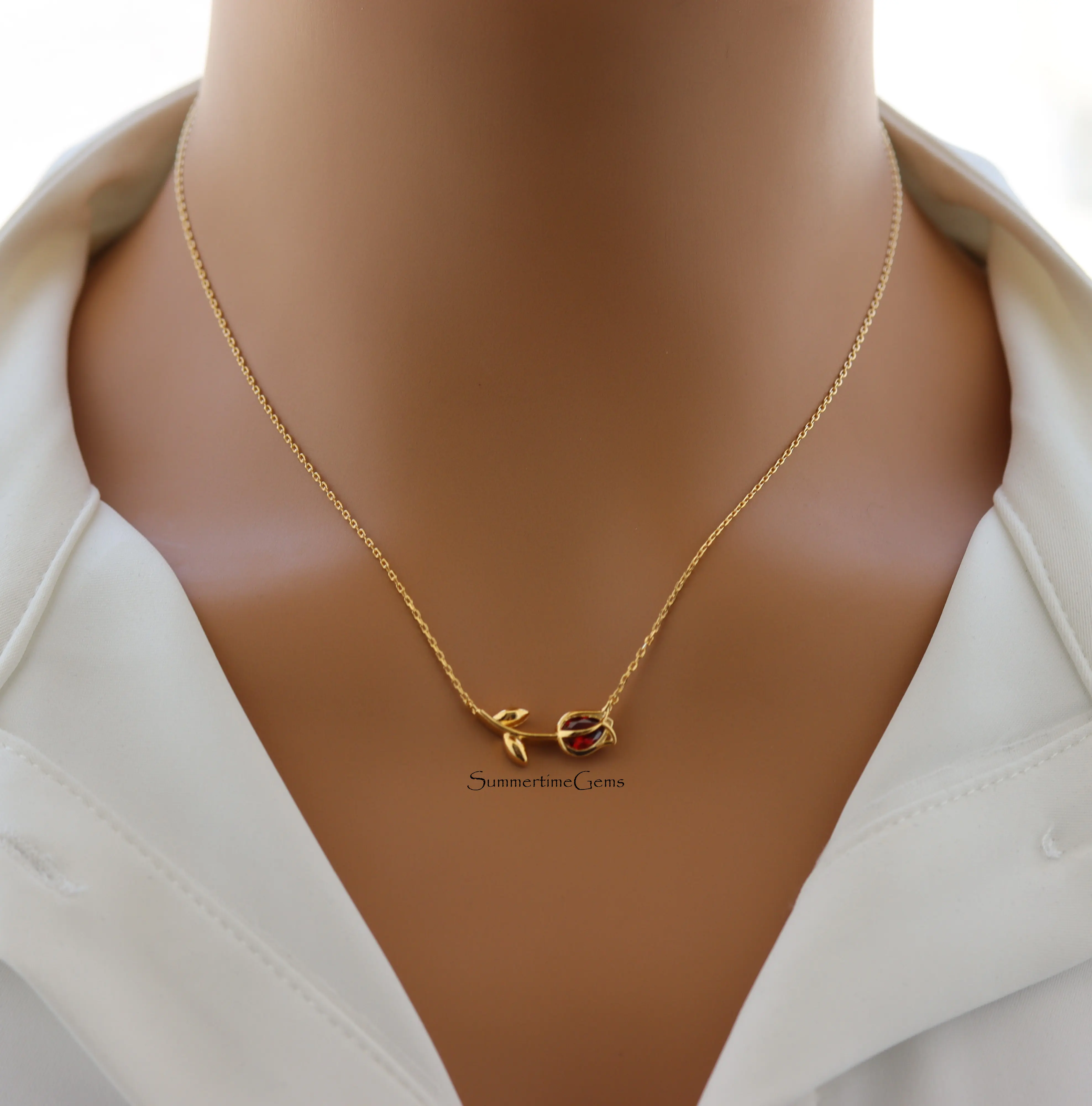 SUMMERTIMEGEMS 18K Gold Plated January Garnet Tulip Pendant Necklace - Gold Plated Chain, Gem Necklace for January Babies, Durable Finish, Elegant Birthstone Jewelry, Special Gift That Symbolizes Renewal