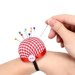 1Pcs plaid pattern wrist needle pad 2.36 * 1.49in, manual needle tie, needle insert, needle ball, pin bag DIY hand tool embroidered patchwork