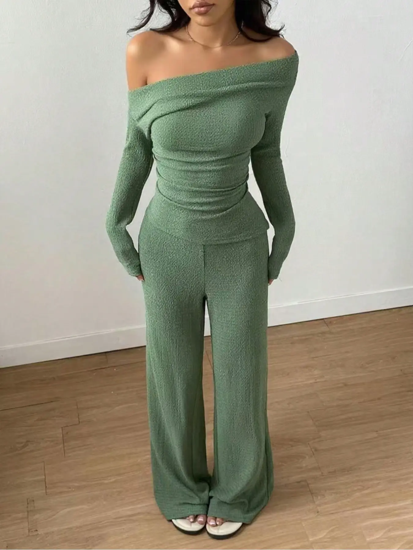 Women Green Two Piece Set Long Sleeve Textured Top and Wide Leg Pants Lounge Set, Lounge Sleep Set Loungewear Casual Matching Outfit Soft Lightweight Fabric Relaxed Loose Fit Comfy Stretchy Homewear Fall Spring Everyday Outfit