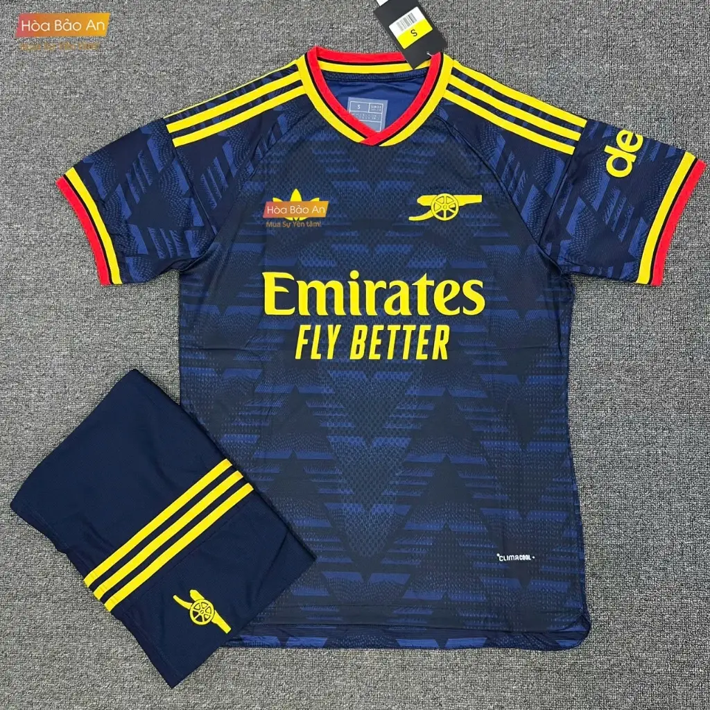 26/27 Arse-nal Football Club Kit