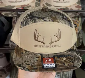 Classic Whitetail Rack - Richardson 168p 7 panel Flatbill Snapback - Realtree Advantage
