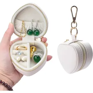 BOOVO Heart Shape Ring Holder Keychain Mini Travel Jewelry Case for Wedding Ring Sports & Vacation Portable PU Leather Organizer for Earrings Necklace White