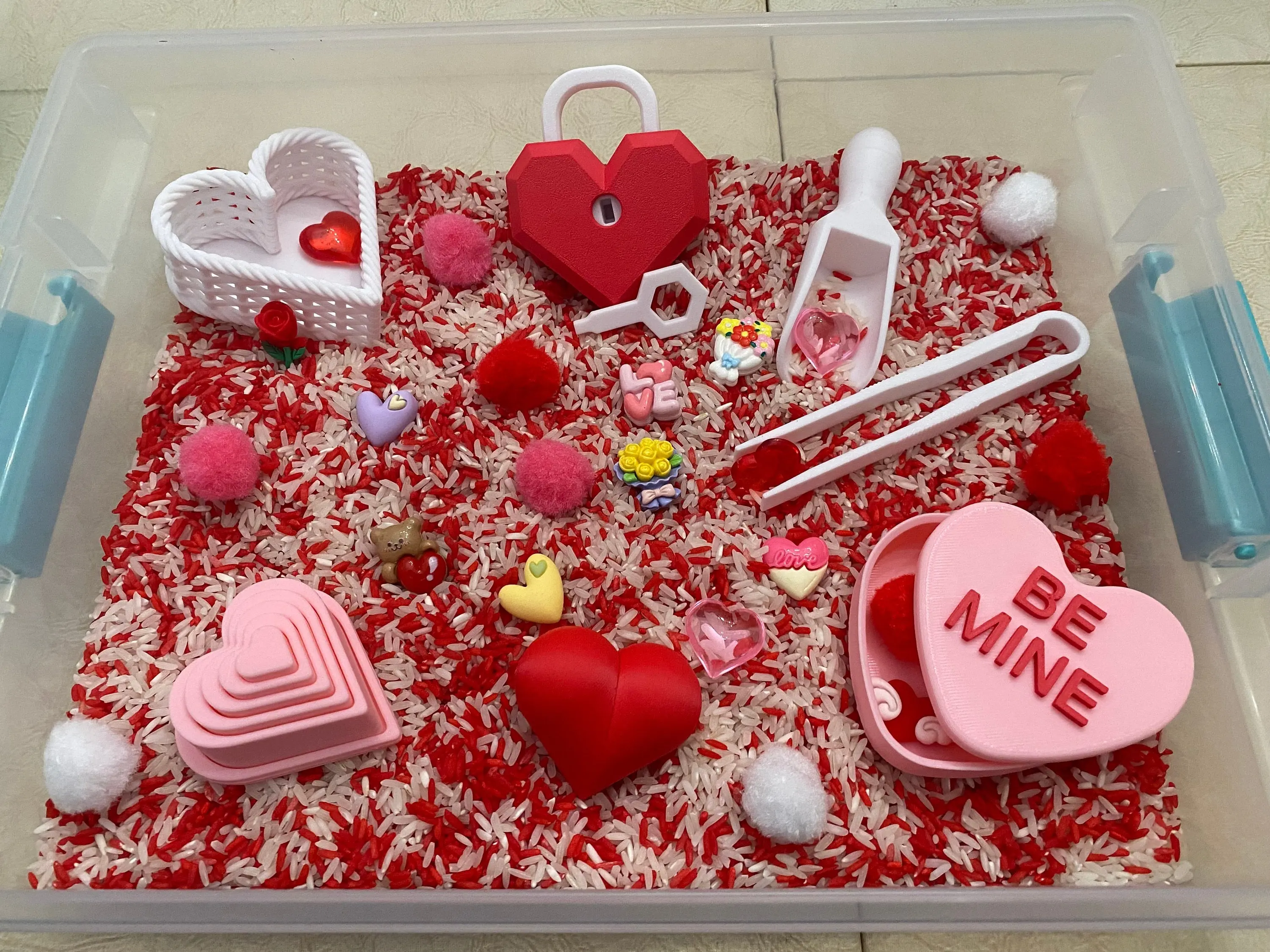 Valentine's Sensory Bin, Classic Novelty Stress Relief Toy for Kids