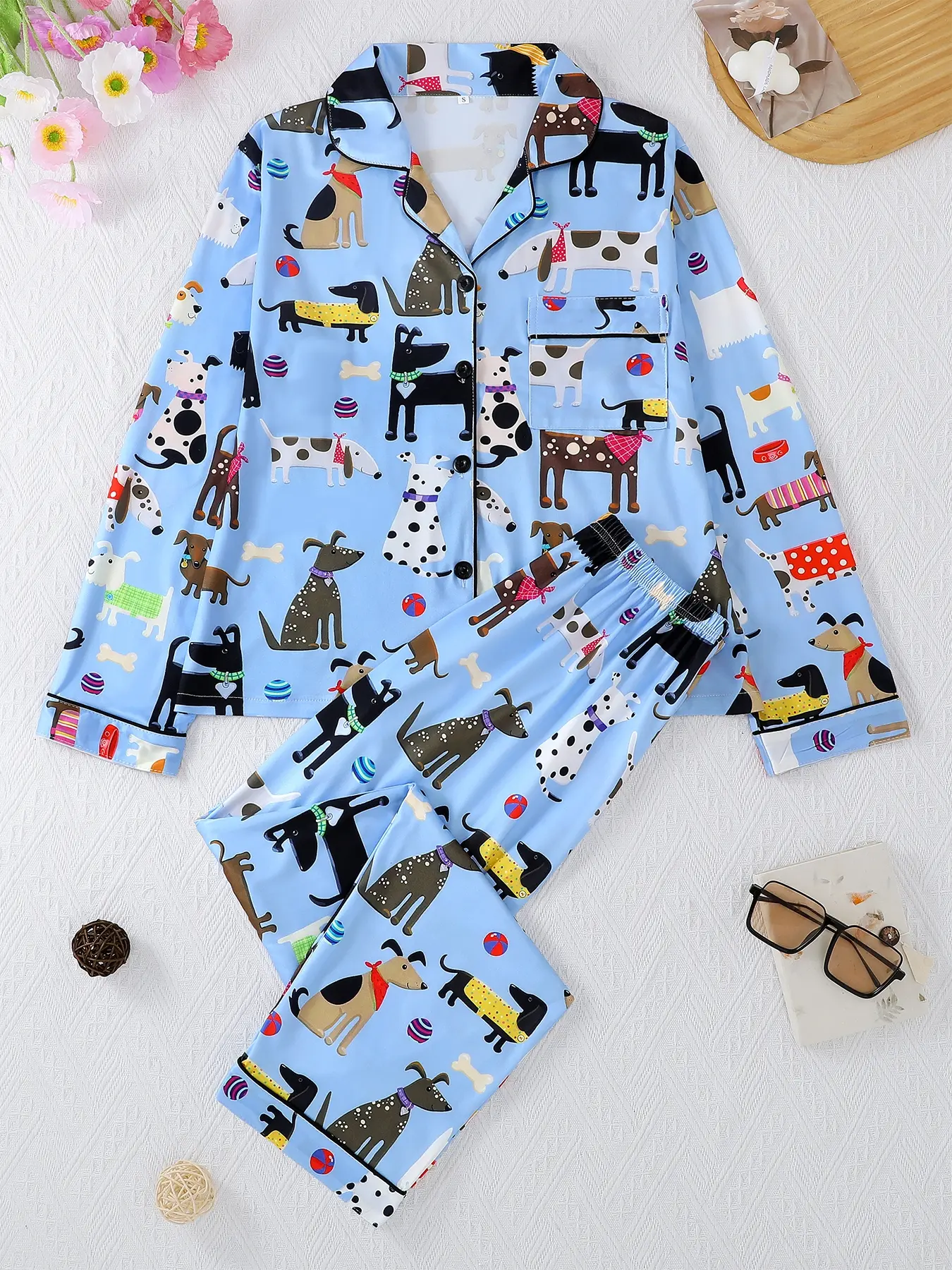 Women's Floral Animal Pajama Set, Pajama Outfit, Pjs, Pyjamas, Button-Front Long Sleeve Top & Comfortable Pants, Casual Fitted Sleepwear & Loungewear for All Seasons