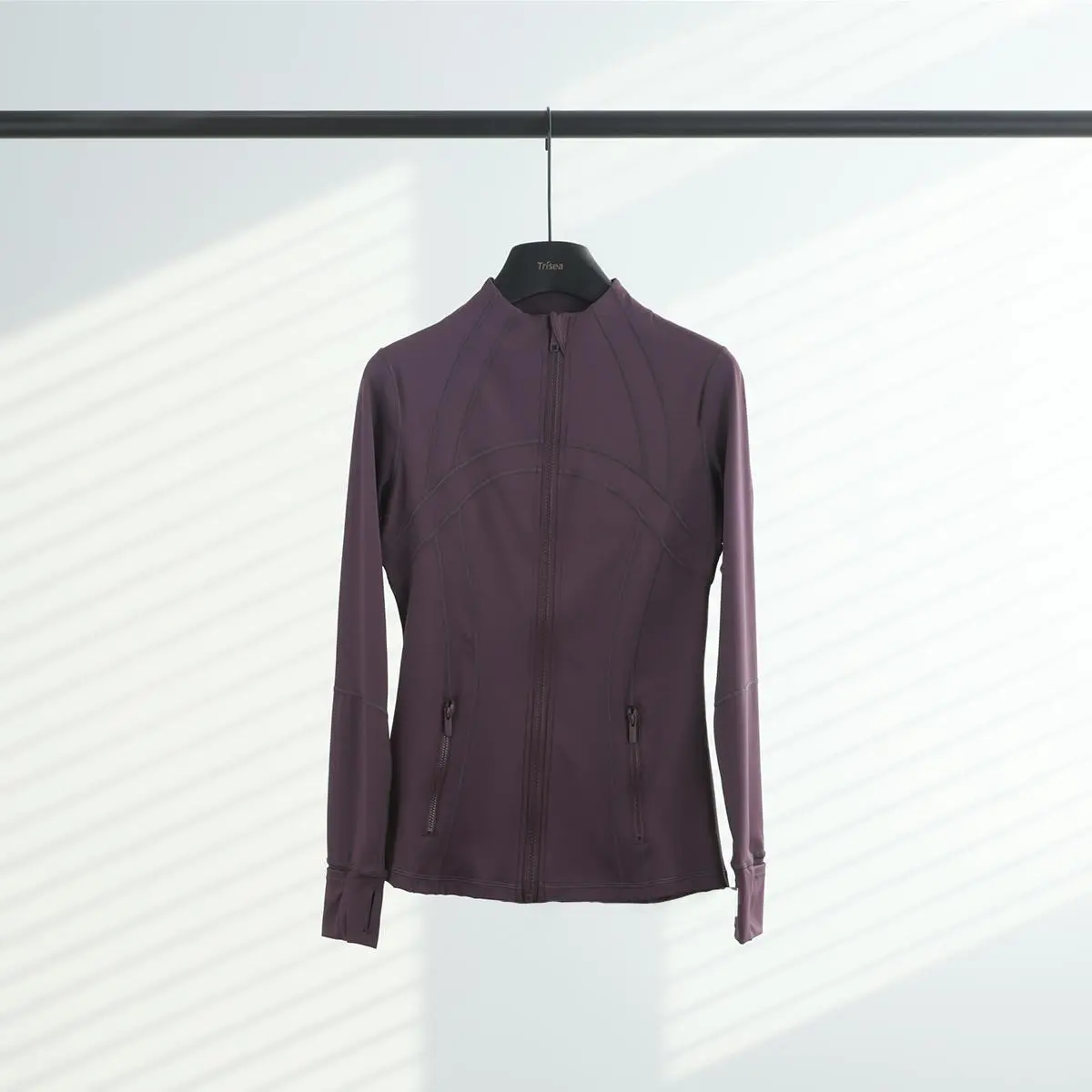 LULU new summer stand-collar jacket features lightweight, quick-drying fabric that flatters the figure. This sporty, stretchy jacket boasts a slim-fit silhouette. LULU new summer stand-collar jacket features lightweight, quick-drying fabric that flatters the figure. This sporty, stretchy jacket boasts a slim-fit silhouette.