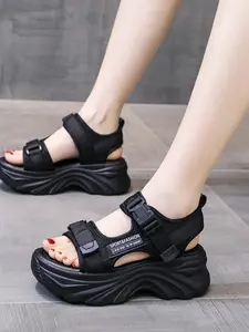 Women's Sport Sandals Summer Beach Thick Sole Elevated Sandals Height Increase Dad Shoes Trendy Slippers for Teenagers and Ladies Adjustable Sandals Trending Elevated Sandals