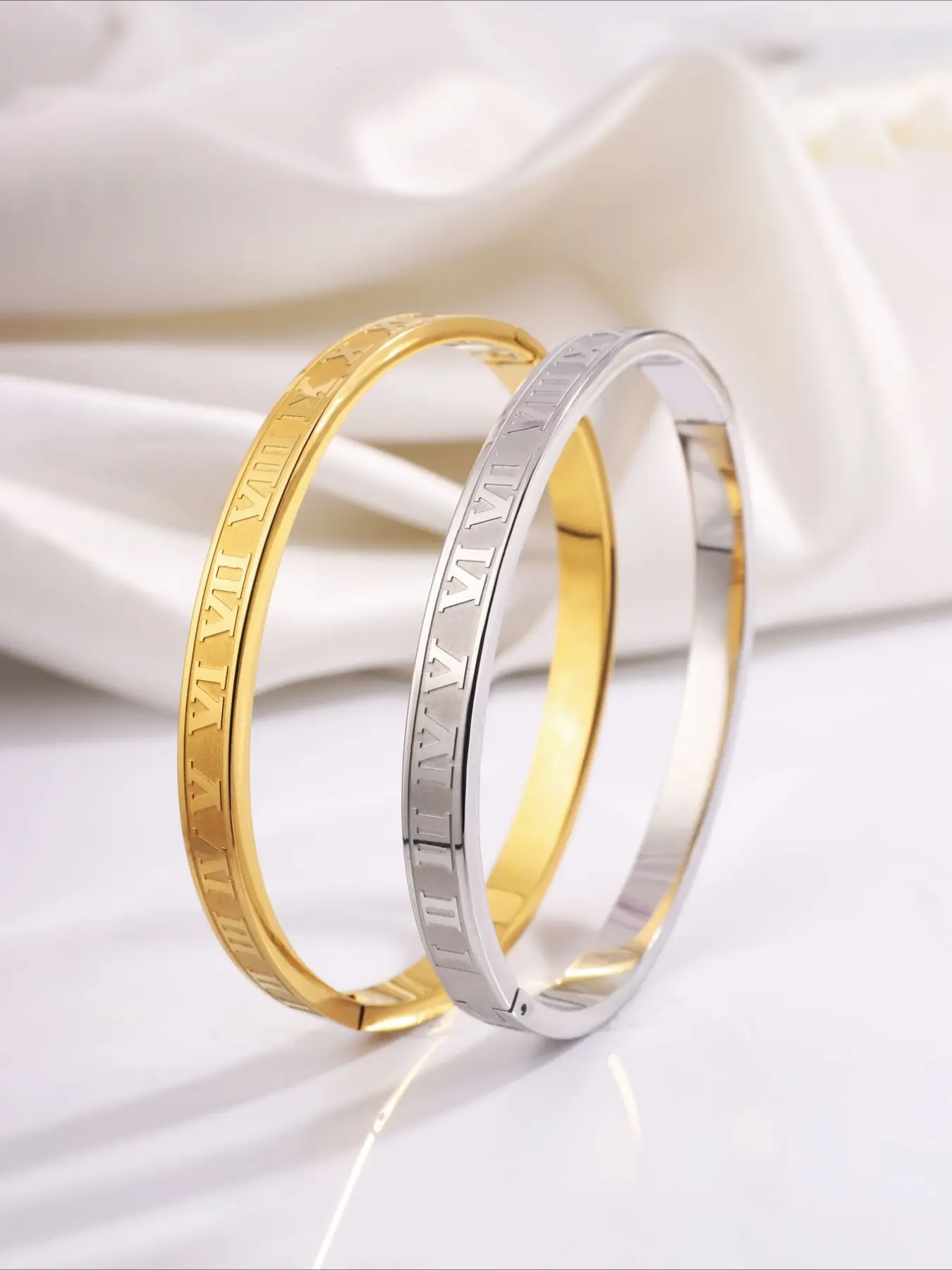 2 pieces of vintage exquisite stainless steel Roman numeral bracelet set, universal ideal Bangle Jewelry for men and women, suitable for daily wear, holiday gift