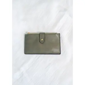 Women's RFID Blocking Album-Style Wallet - Army Green, Durable & Stylish Design with Metal Mesh for Everyday Use, RFID-Safe Data Protection, Rfid Blocking Wallet
