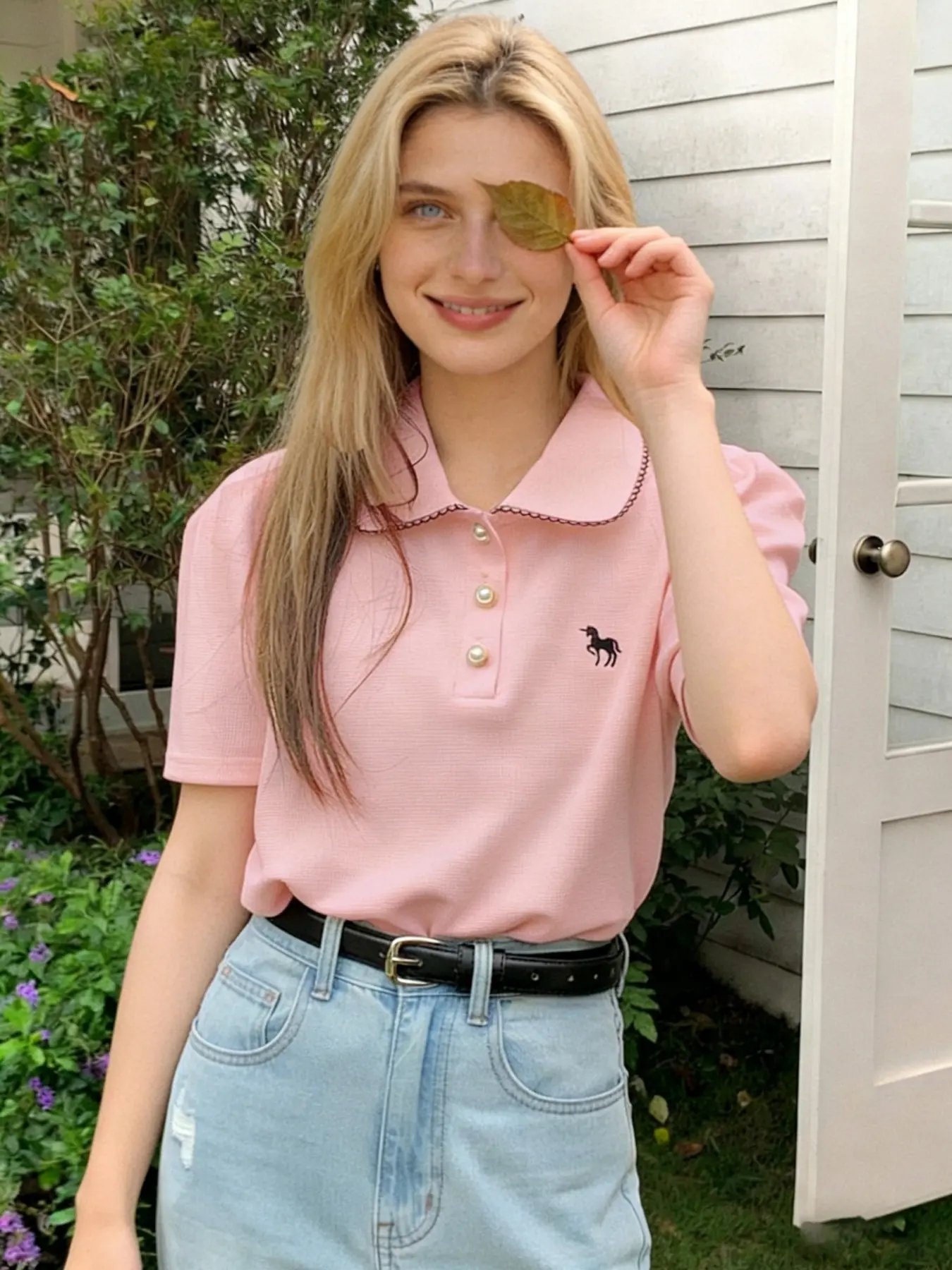A fashionable and youthful pink short sleeved collared Lightweight Polo Shirt for women's summer, a new versatile Casual and slimming unicorn embroidered shoulder top, suitable for home, indoor, and outdoor wear