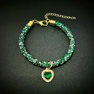 Crystal Heart Pet Necklace for Small Dogs and Cats, Adjustable Stylish Pet Accessory for Daily Wear, Perfect Gift for Pet Lovers