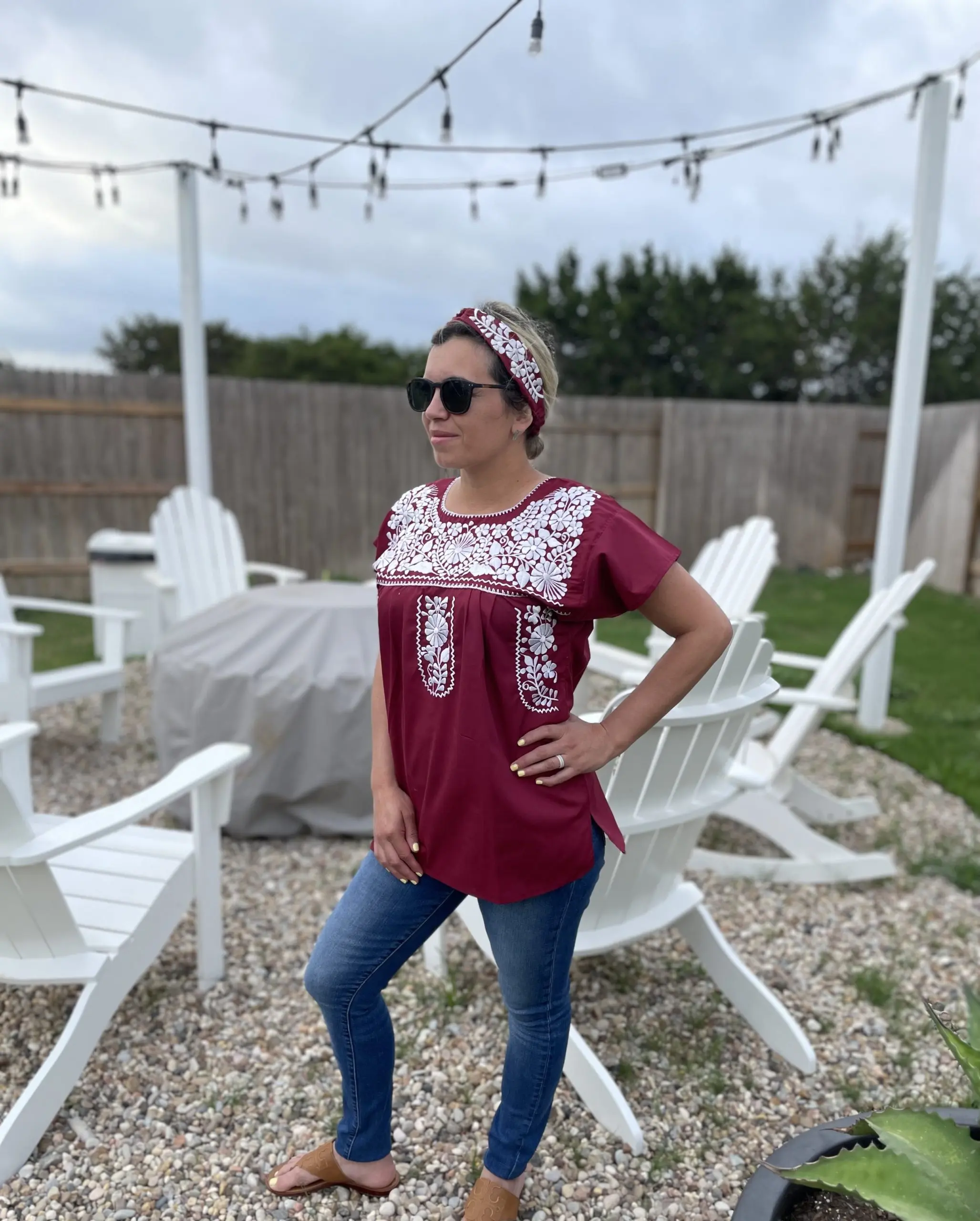 Blouse / Maroon -  Embroidery: White