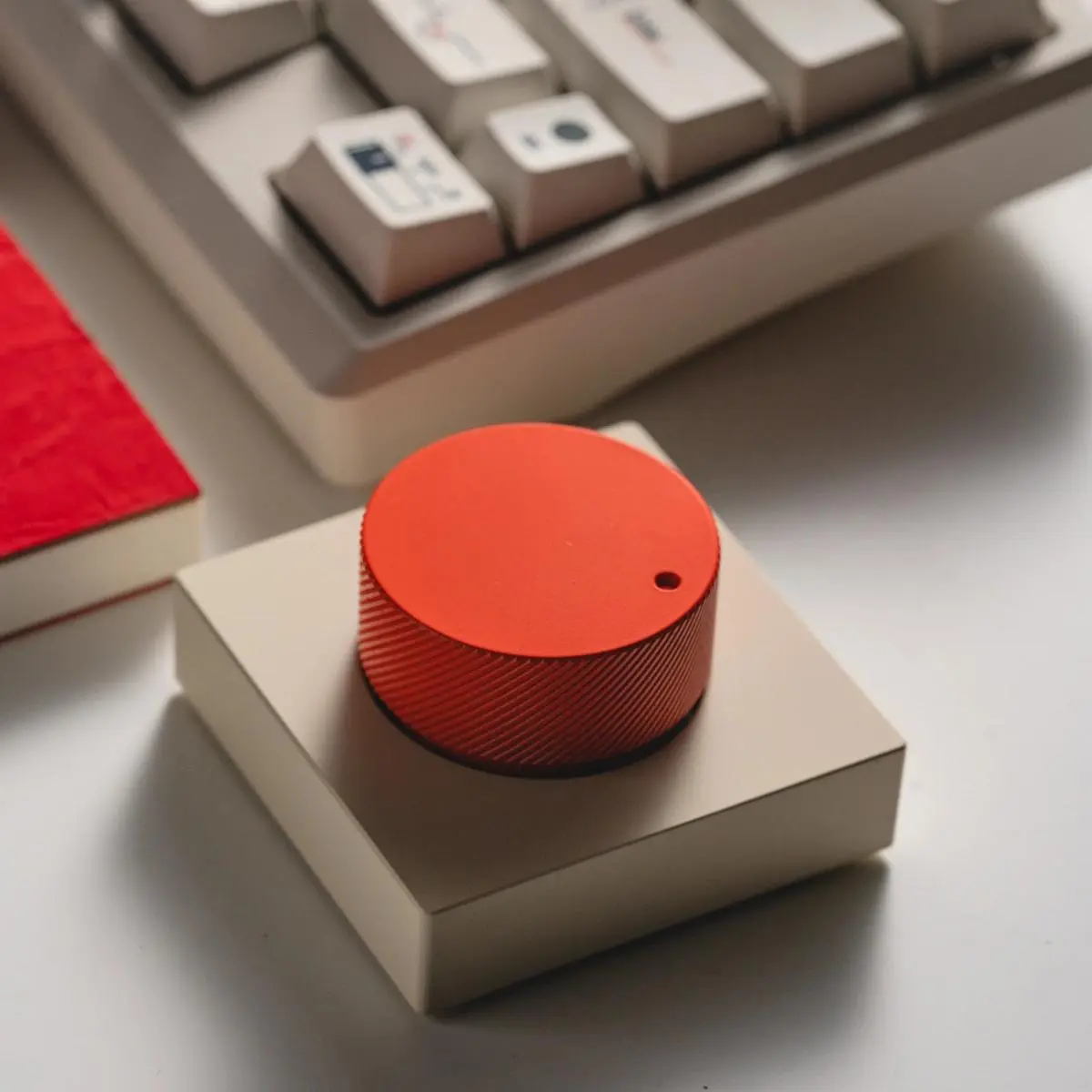 Peakzooc Aluminum Desktop Control Knob, Multifunction Volume & Brightness Controller for PC/Mac, Video Editing Dial with Type-C Connection, Minimal Design for Creators & Desk Setup Lovers