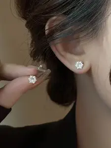 New Fashion S925 Silver Color Snowflake Earrings for Women, Elegant Small Design, High-Quality Jewelry, Perfect Gift Choice