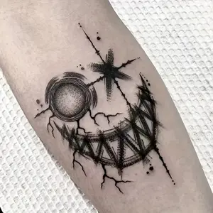 6 large pattern herbal tattoo stickers, including 1 smiling clown element and 5 random styles, lasting 7-15 days, waterproof and wear-resistant, realistic effect, suitable for those who don't want to feel tattoo pain