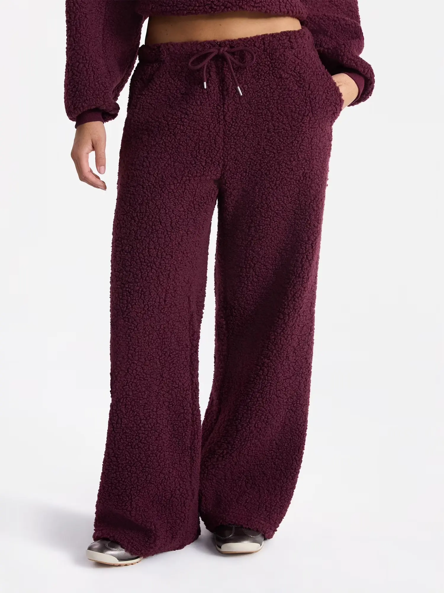No Boundaries Women's Wide Leg Plush Pants 30.5'' Inseam Ultra-Soft Teddy Fleece Adjustable Drawstring Waistband Relaxed Fit with Side Pockets