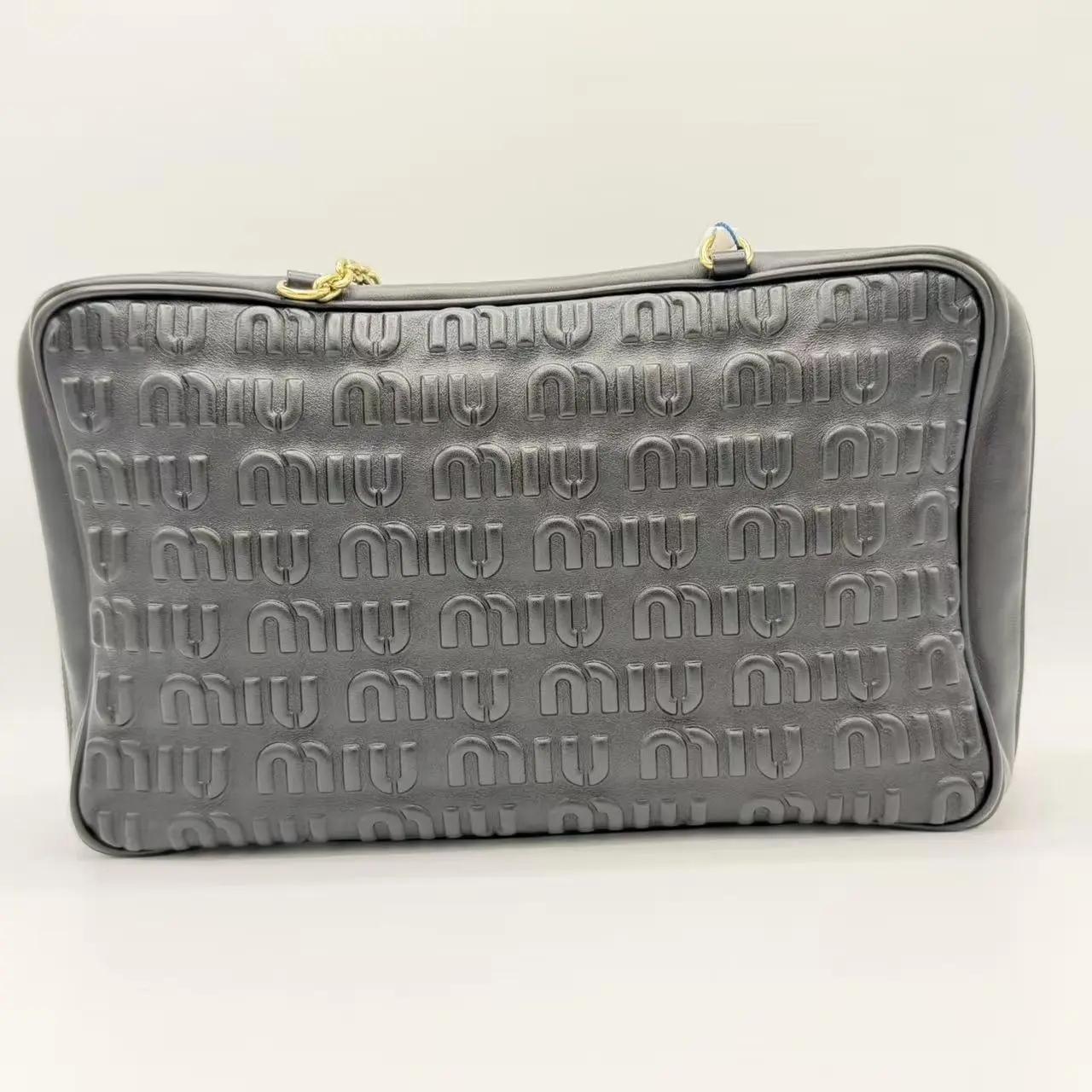 Pre-owned miu miu leather Shoulder Bags Softy Chain Camera Bag 