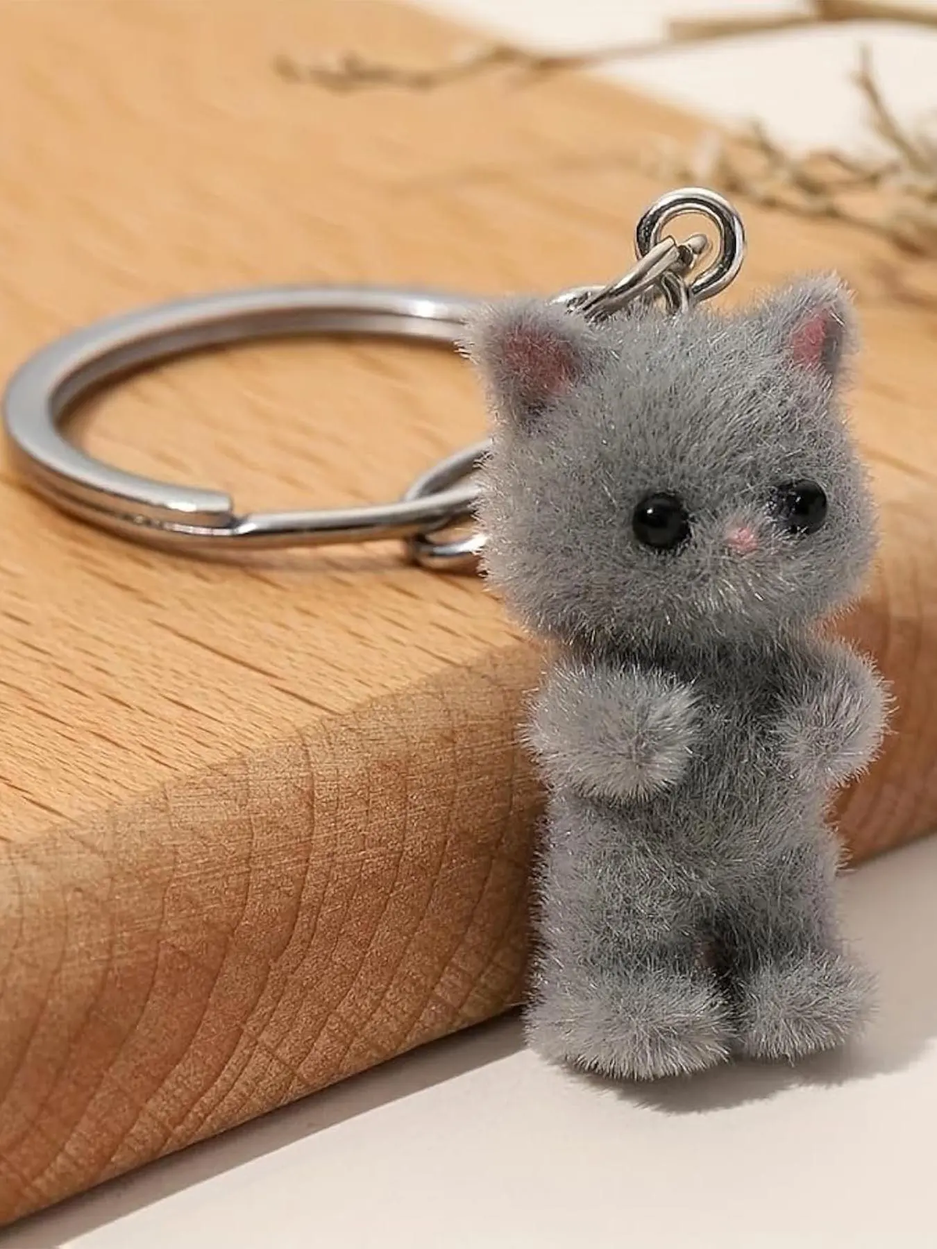 Cute Cat Design Keychain, Fuzzy Keychain, Trendy Cute Keychain, Cute Keychain Accessory for Car Keys for Women & Men, Fashion Accessories for Bag Backpack Wallet Pendants Decor