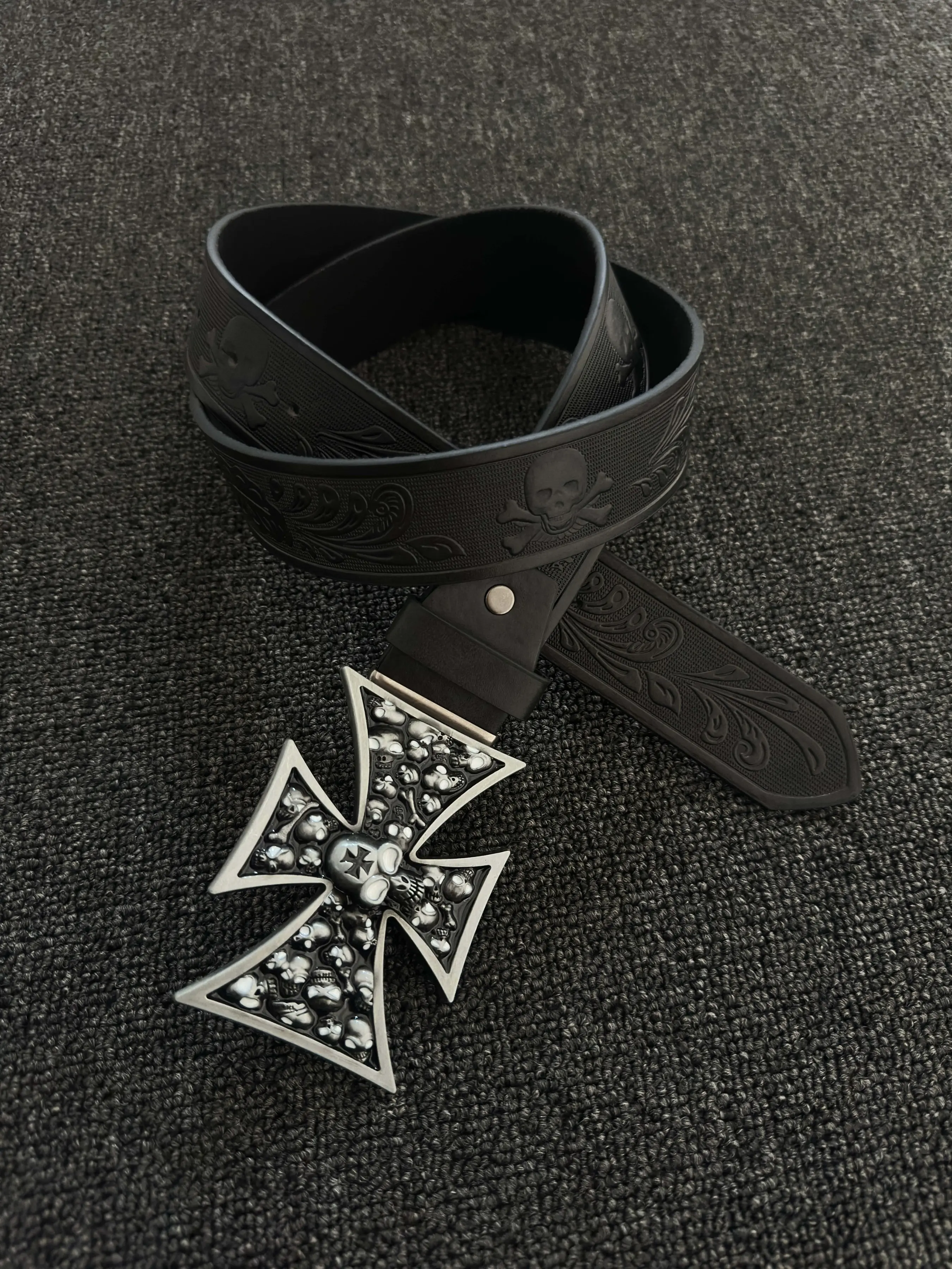 Vintage Skull Cross Metal Belt, Unique Dark Leather Strap, Street Rock Punk Fashion Accessory, Stylish Belts, Design Belt, Showroom Wear, Unisex Style, Statement Belts