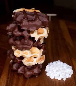 Bruges 6-Pack: Vanilla Dipped Chocolate Liège Waffles
