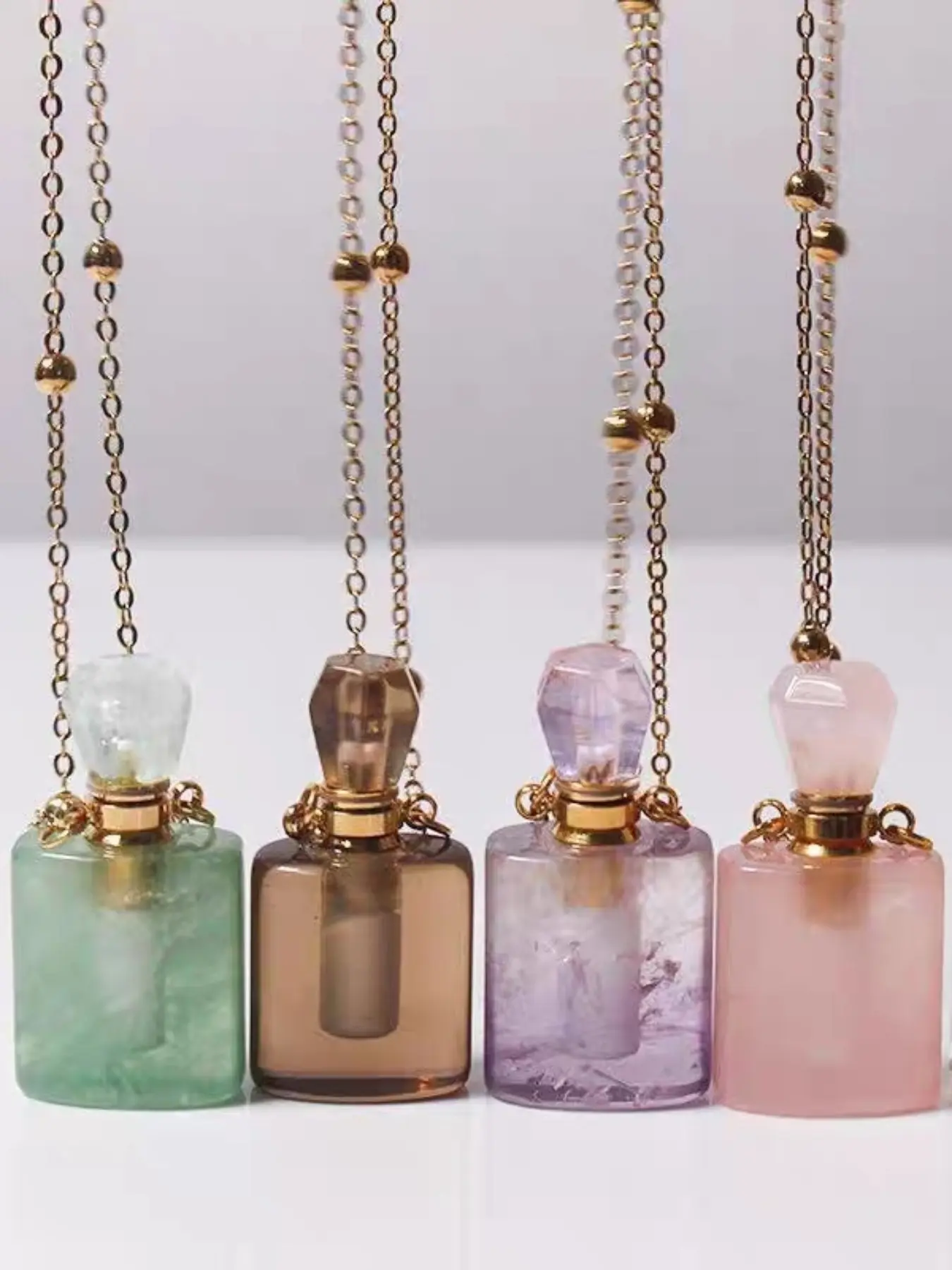 Natural Crystal Essential Oil Bottle Necklace Pendant, Quartz Stone Square Aromatherapy Perfume Bottle Charm, Empty Bottle, Natural Healing Crystal