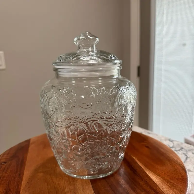 Bote mediana de fantasía para alimentos secos, capacidad de 60 oz. Princess House. Fantasía crystal canister
