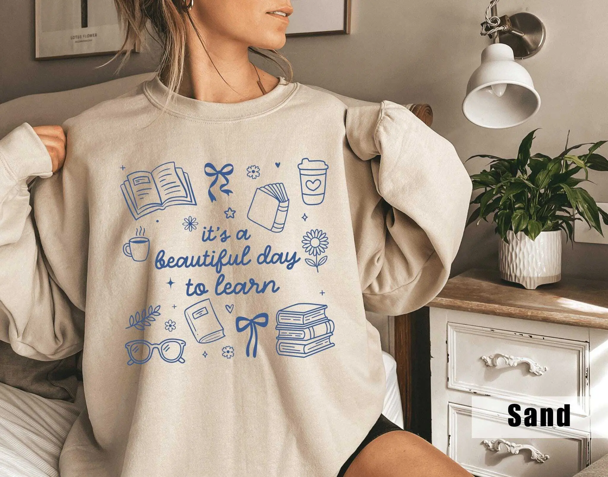 It's a Beautiful Day to Learn Teacher Short Sleeve T-SHIRT / Sweatshirt   , Cute Doodle Elementary School Tee, Bookish, Classroom Reader Gift, Booklover Gifts