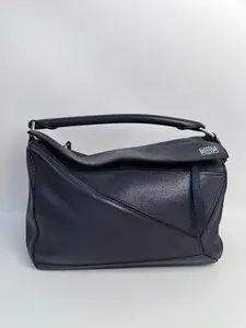 Pre-owned Loewe leather Crossbody Bags Puzzle medium Bag (navy blue Calfskin with Silver Tone Metal)（BF 12）