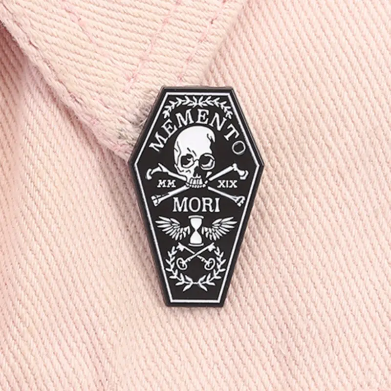 Memento Mori Skull Enamel Pin Gothic Skeleton Coffin Halloween Metal Brooches Alloy Brooch Pin Enamel Lapel Pins Lapel Backpack Badge Jewelry Accessories Gifts for Friends Fashion Accessory