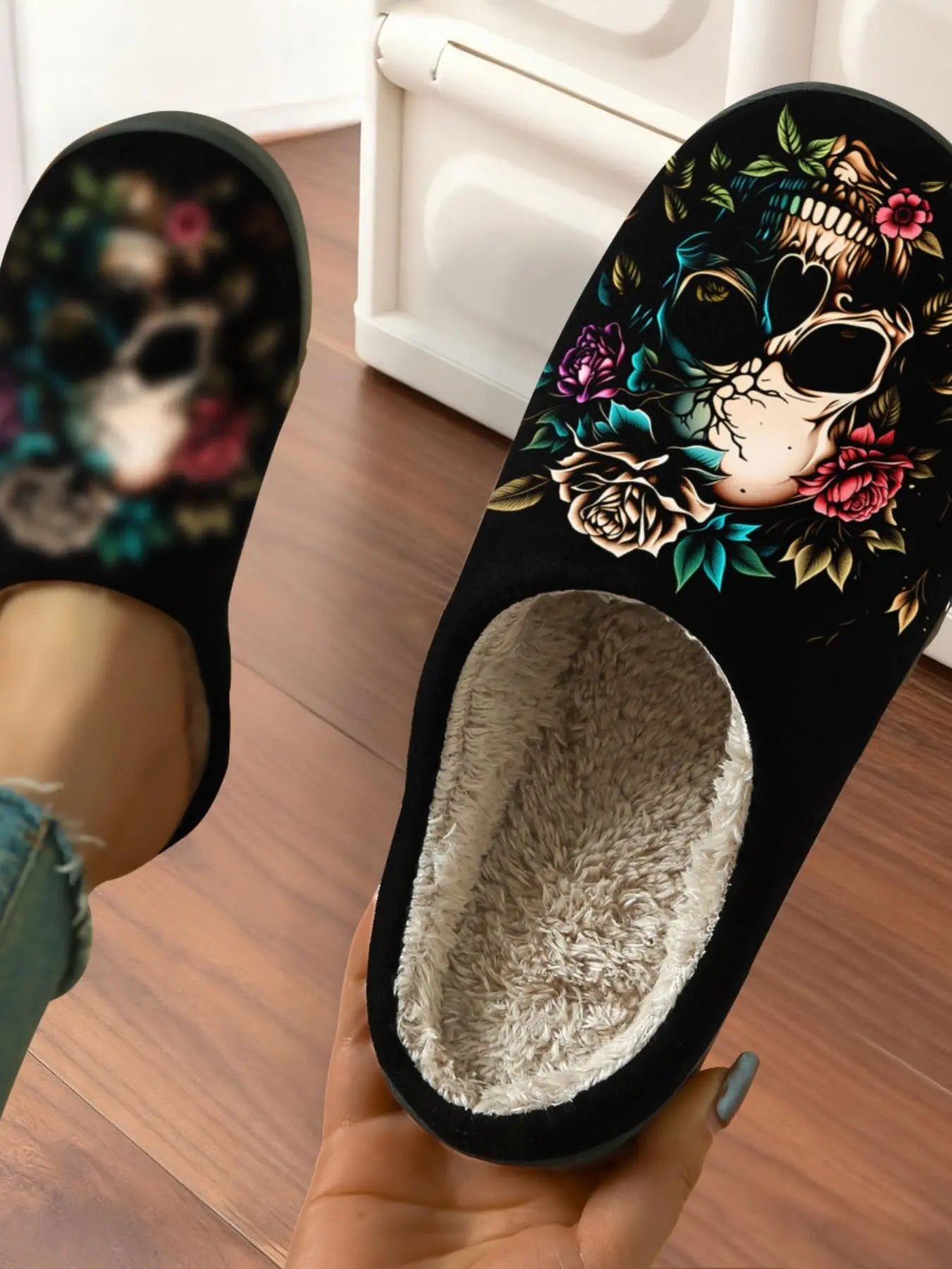 Gothic Romantic Skull Rose Cotton Women's Thick Soled Slippers, Rubber House Shoes, Non Slip Design, Plush Lined Soft Anti-Slip Thick Rubber Sole, Home Dark Aesthetic Warm Shoes for Fall & Winter, Thick Cushioned Slippers