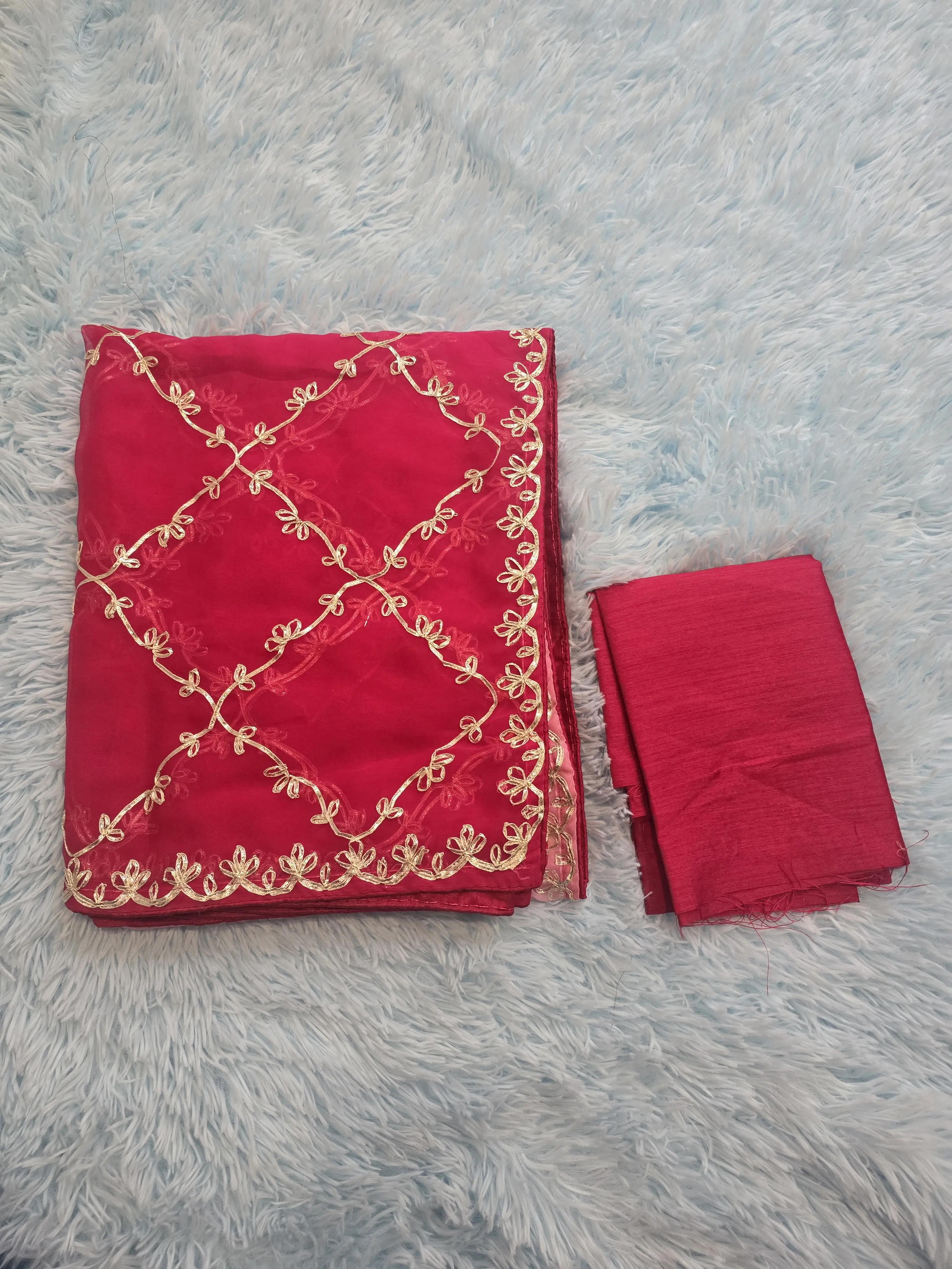 Pink Saree with unstitched blouse, High quality traditional Soft Georgette Chiffon Saree with Zari Border.