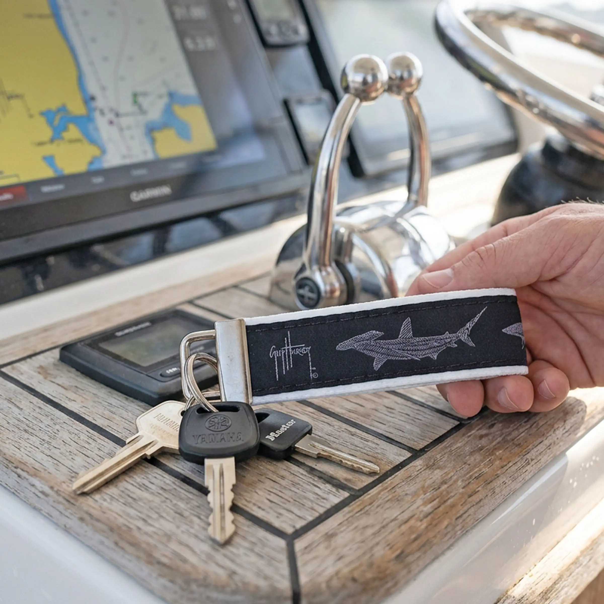 Guy Harvey Hammerhead / Mako Shark Key Ring
