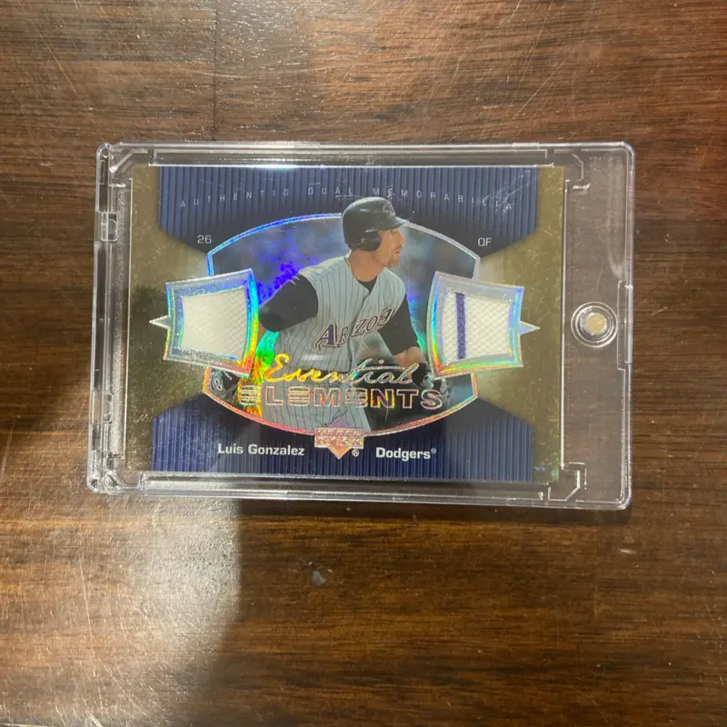 Luis Gonzalez (Dodgers,shown w/Diamondbacks) 2007 Essential Elements DUAL JERSEY