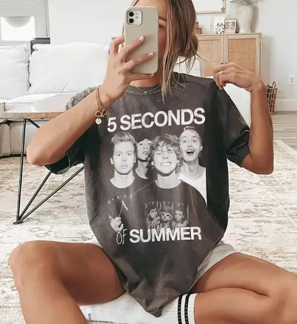 5SOS Shirt, 5 Seconds of Summer 90s Vintage Shirt,  Tour Shirt, Gift For Fans