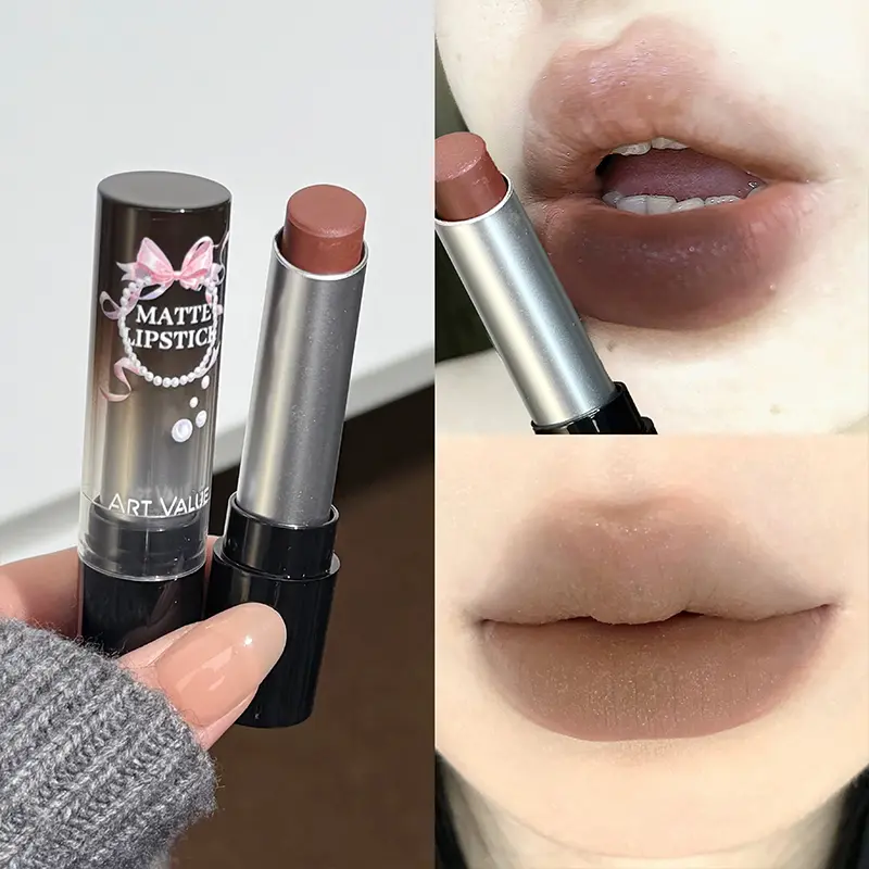 Matte matte lip gloss smooth, lightweight, waterproof, long-lasting, non stick cup, Intensely pigmented creates perfect lip makeup Luxurious long lasting Lightweight Lipstick