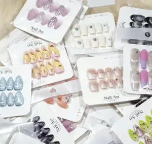 Vera:Happy handmade press-on nail scoops