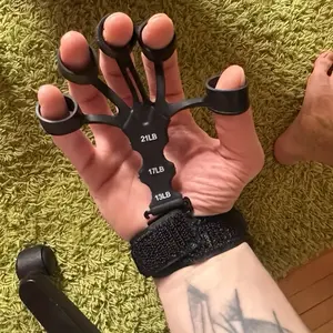 Adjustable Resistance Five-Finger Strength Trainer, Hand Finger Forearm Strengthening, Ideal for Athletes Musicians Rehabilitation，Christmas gift