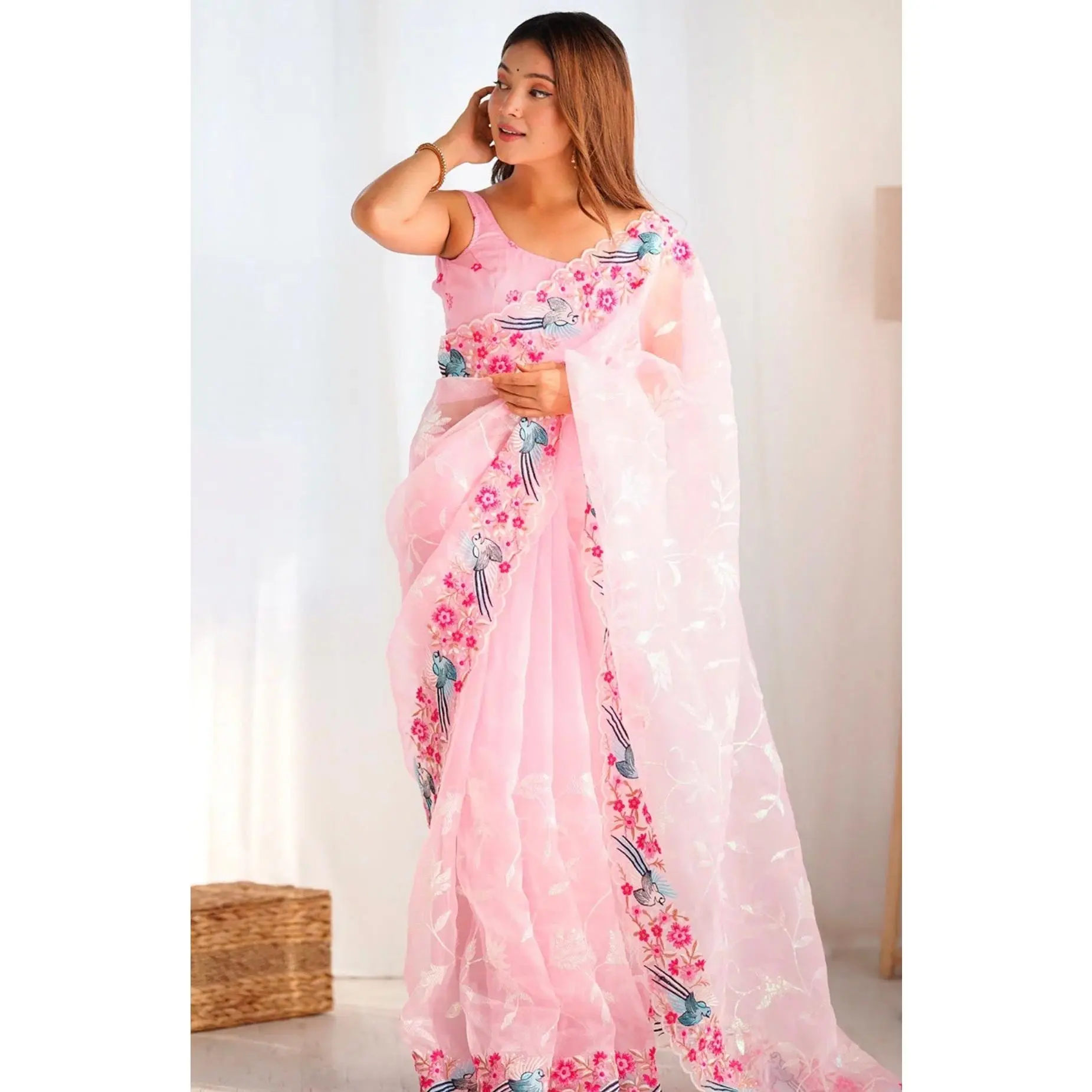Pink Floral Embroidered Organza Saree With Blouse Fabric