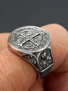 Stainless Steel Christmas Decoration Ring, Unisex Benedict Cross, Latin Letters & Ethnic Pattern Design, Vintage Christian Jewelry Gift, Party & Casual Wear