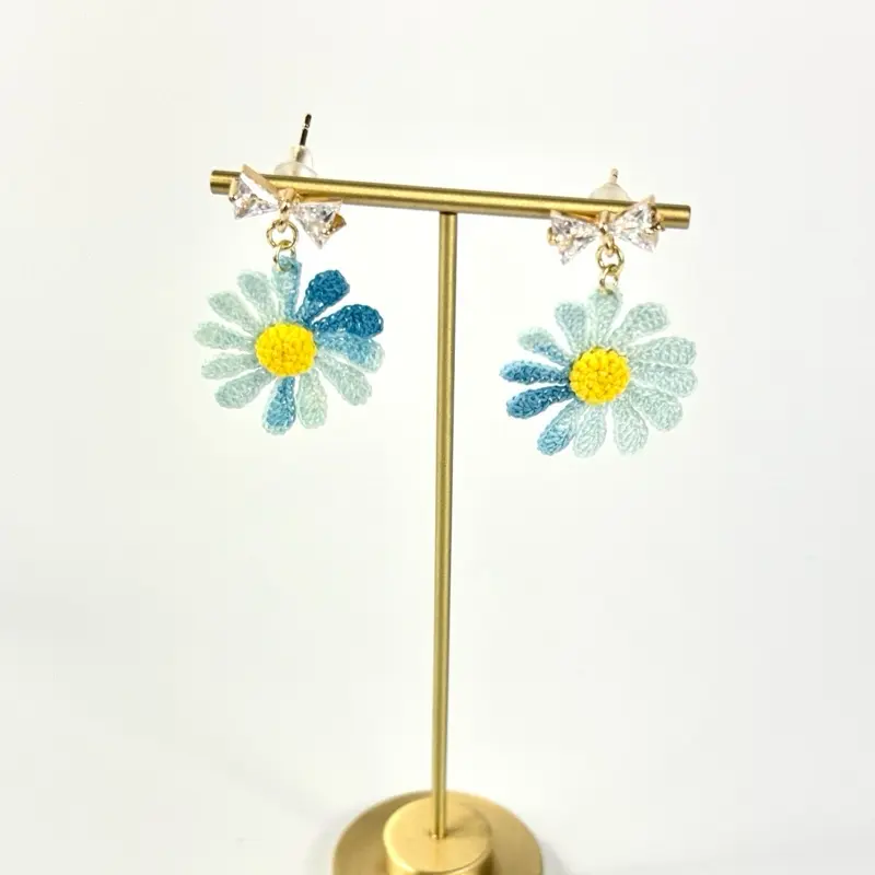 Microcrochet Daisy Flower with Zircon bows